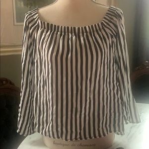 Glam on or off the shoulder blouse size large 🇺🇸